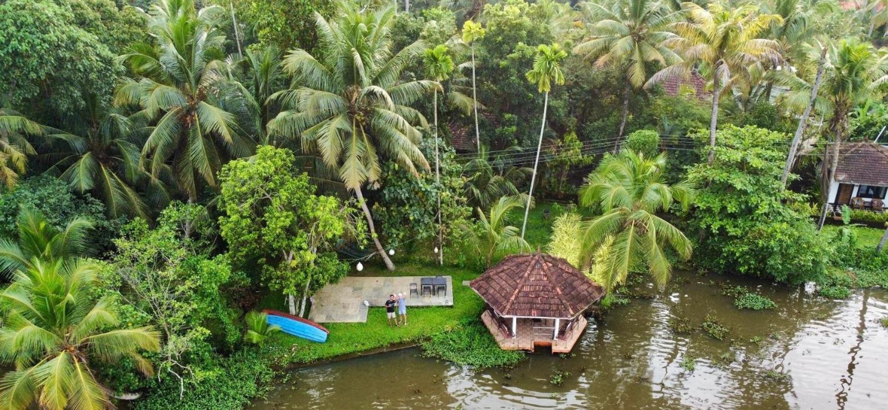 Bed and Breakfast Sunsets And Palm Trees Alappuzha Экстерьер фото